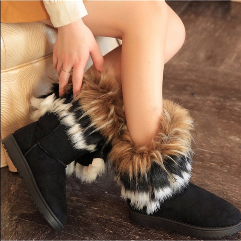 Black faux suede faux furry trim fuzzy boots - Picture 2 of 11